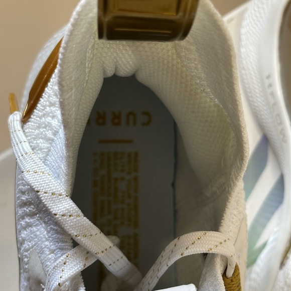 New UNDER ARMOUR GS Curry 8 golden gold shoes size 5.5 youth - Picture 3 of 5